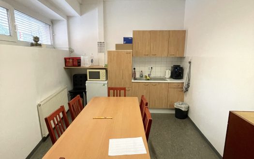 Zentrale Gewerbefläche mit Gemeinschaftsbereichen