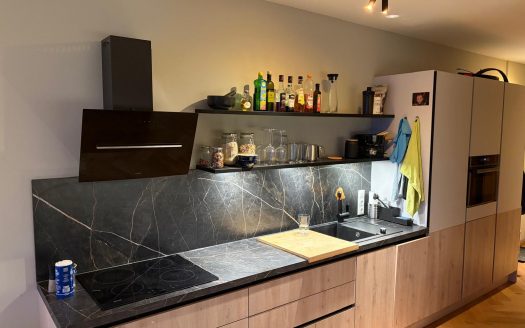 Urbanes Wohnen: Hochwertige 1-Zimmer-Designerwohnung in der Oberfeldstraße