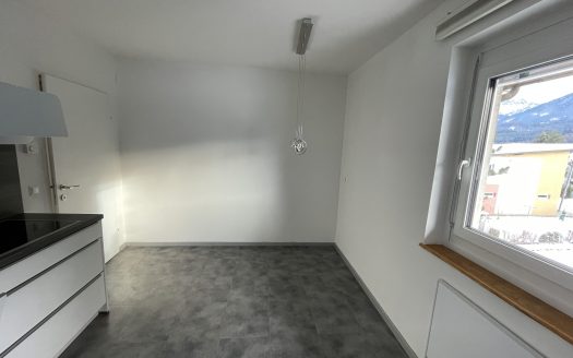 Moderne 4-Zimmer-Wohnung mit Balkon & Bergblick in Finkenstein
