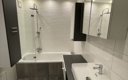 Moderne 4-Zimmer-Wohnung mit Balkon & Bergblick in Finkenstein