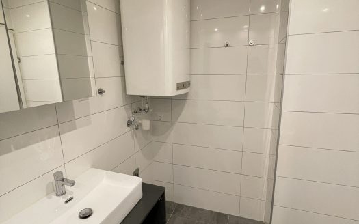 Moderne 4-Zimmer-Wohnung mit Balkon & Bergblick in Finkenstein