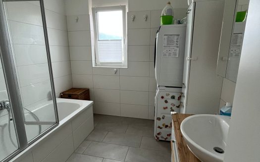 Großzügige 3-Zimmer-Wohnung mit 24 m² Balkon – Top-Lage in der Oberfeldstraße