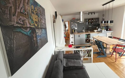 Großzügige 3-Zimmer-Wohnung mit 24 m² Balkon – Top-Lage in der Oberfeldstraße