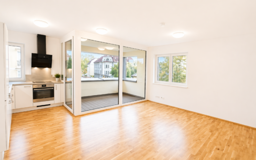 Exklusive 3-Zimmer-Wohnung mit Loggia in Top-Lage der Italiener Straße