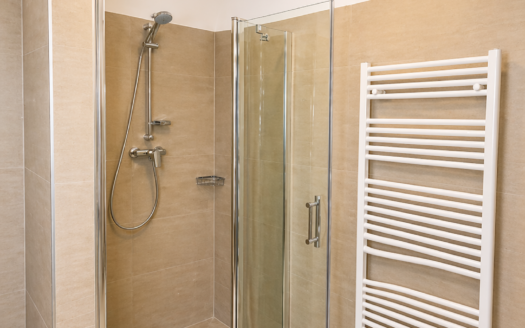 Exklusive 3-Zimmer-Wohnung mit Loggia in Top-Lage der Italiener Straße