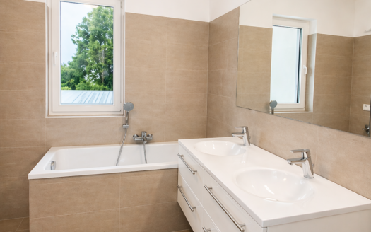 Exklusive 3-Zimmer-Wohnung mit Loggia in Top-Lage der Italiener Straße