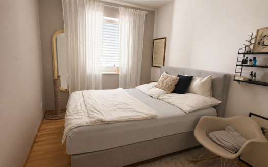 Exklusive 3-Zimmer-Wohnung mit Loggia in Top-Lage der Italiener Straße